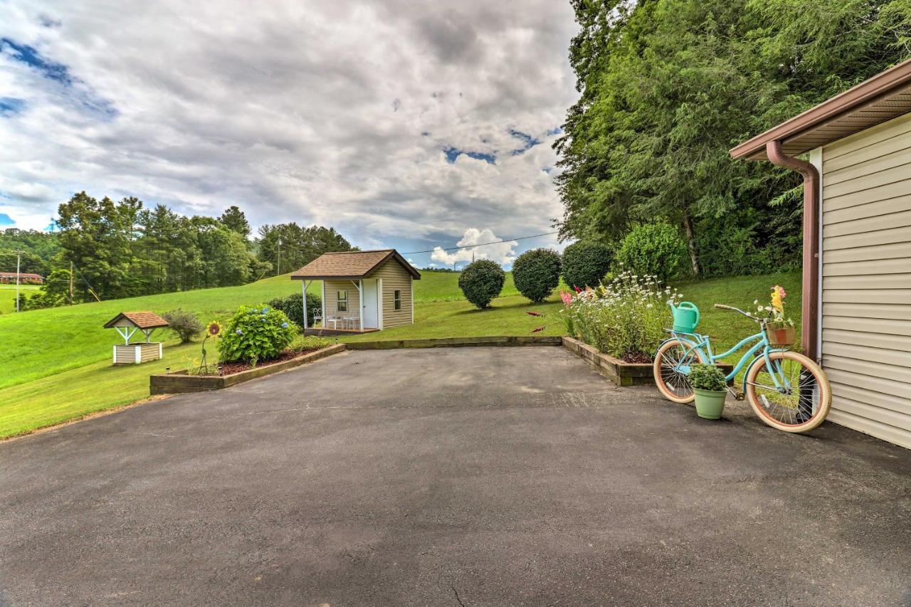 Charming Mills River Home With Porch And Yard! Exterior foto